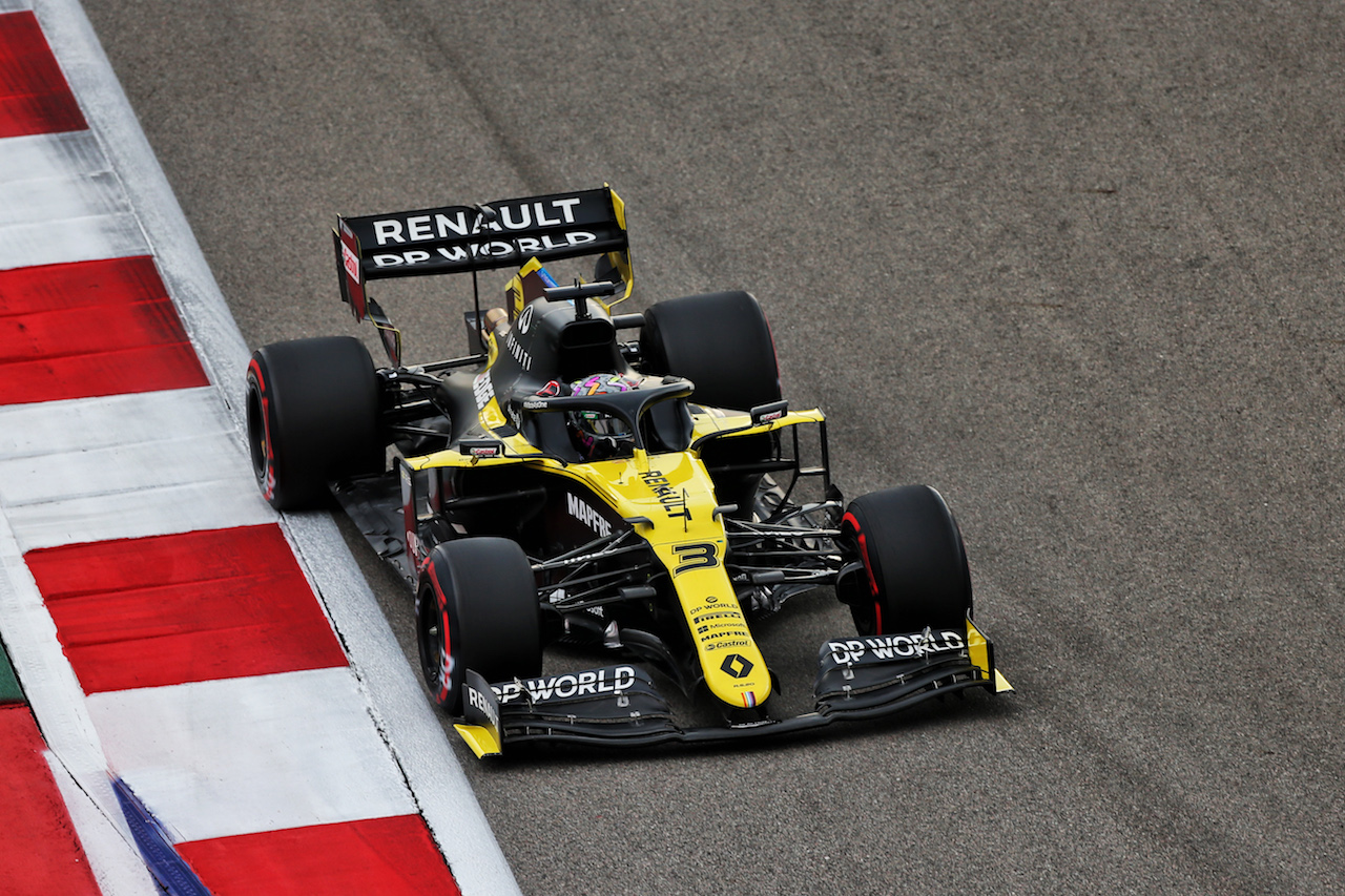 GP RUSSIA, Daniel Ricciardo (AUS) Renault F1 Team RS20.
26.09.2020. Formula 1 World Championship, Rd 10, Russian Grand Prix, Sochi Autodrom, Sochi, Russia, Qualifiche Day.
- www.xpbimages.com, EMail: requests@xpbimages.com © Copyright: Moy / XPB Images