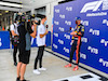 GP RUSSIA, Max Verstappen (NLD) Red Bull Racing in qualifying parc ferme with Stoffel Vandoorne (BEL) Mercedes AMG F1 Reserve Driver.
26.09.2020. Formula 1 World Championship, Rd 10, Russian Grand Prix, Sochi Autodrom, Sochi, Russia, Qualifiche Day.
- www.xpbimages.com, EMail: requests@xpbimages.com © Copyright: FIA Pool Image for Editorial Use Only
