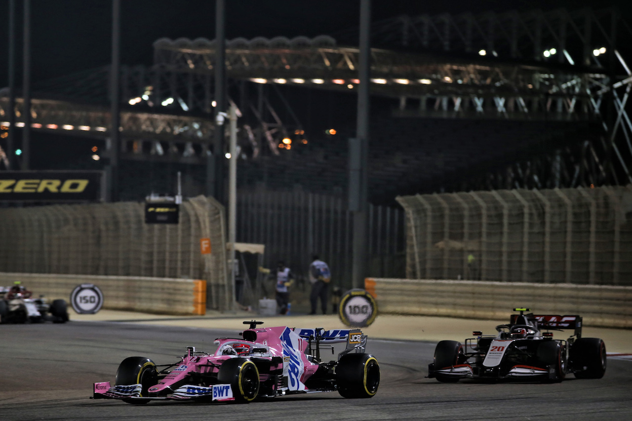 GP SAKHIR, Sergio Perez (MEX) Racing Point F1 Team RP19.
06.12.2020. Formula 1 World Championship, Rd 16, Sakhir Grand Prix, Sakhir, Bahrain, Gara Day.
- www.xpbimages.com, EMail: requests@xpbimages.com © Copyright: Batchelor / XPB Images