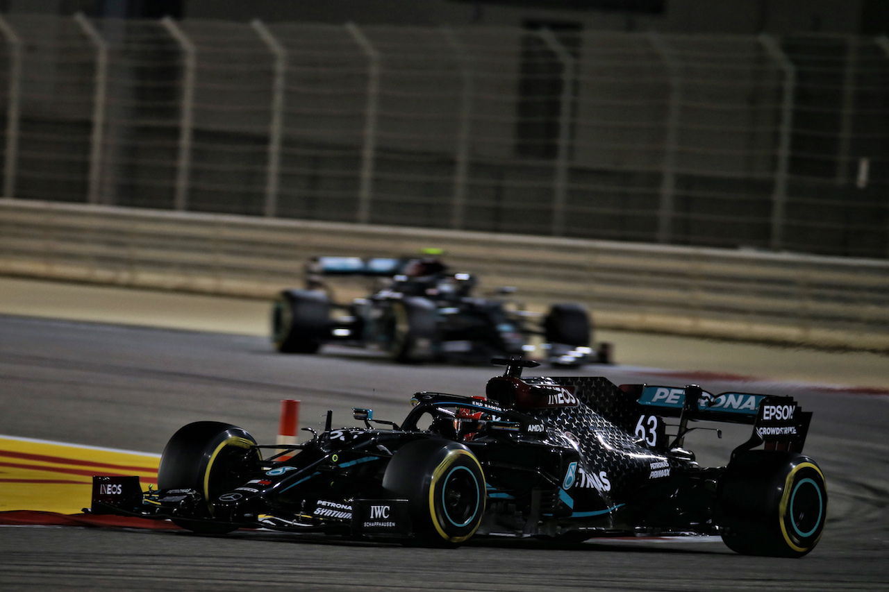 GP SAKHIR, George Russell (GBR) Mercedes AMG F1 W11.
06.12.2020. Formula 1 World Championship, Rd 16, Sakhir Grand Prix, Sakhir, Bahrain, Gara Day.
- www.xpbimages.com, EMail: requests@xpbimages.com © Copyright: Batchelor / XPB Images