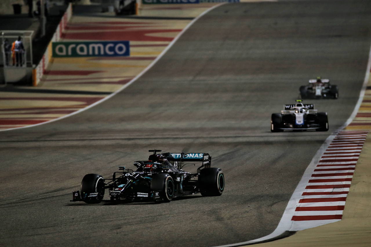 GP SAKHIR, George Russell (GBR) Mercedes AMG F1 W11.
06.12.2020. Formula 1 World Championship, Rd 16, Sakhir Grand Prix, Sakhir, Bahrain, Gara Day.
- www.xpbimages.com, EMail: requests@xpbimages.com © Copyright: Batchelor / XPB Images