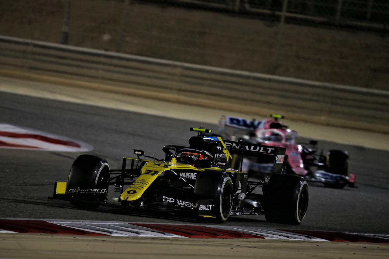 GP SAKHIR, Esteban Ocon (FRA) Renault F1 Team RS20.
06.12.2020. Formula 1 World Championship, Rd 16, Sakhir Grand Prix, Sakhir, Bahrain, Gara Day.
- www.xpbimages.com, EMail: requests@xpbimages.com © Copyright: Batchelor / XPB Images