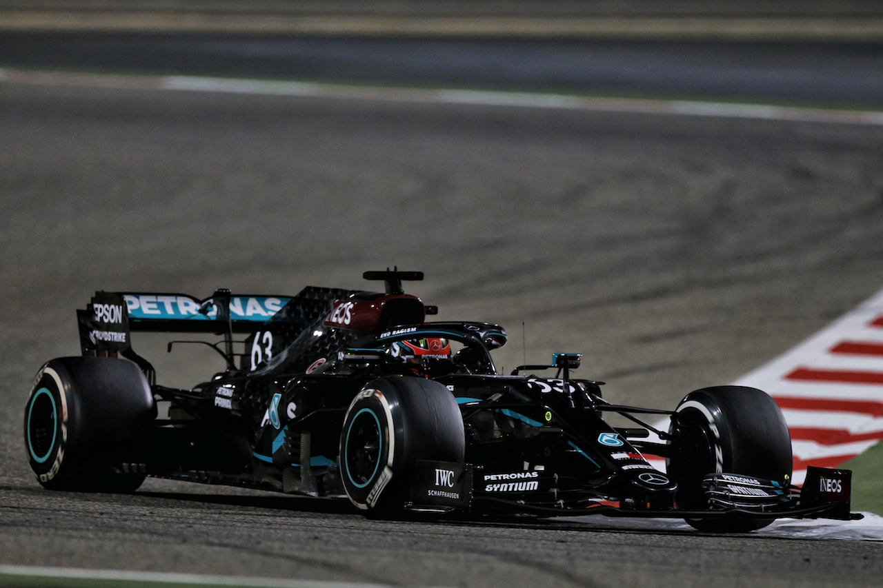 GP SAKHIR, George Russell (GBR) Mercedes AMG F1 W11.
06.12.2020. Formula 1 World Championship, Rd 16, Sakhir Grand Prix, Sakhir, Bahrain, Gara Day.
- www.xpbimages.com, EMail: requests@xpbimages.com © Copyright: Moy / XPB Images