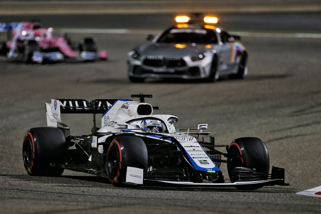 GP SAKHIR, Jack Aitken (GBR) / (KOR) Williams Racing FW43.
06.12.2020. Formula 1 World Championship, Rd 16, Sakhir Grand Prix, Sakhir, Bahrain, Gara Day.
- www.xpbimages.com, EMail: requests@xpbimages.com © Copyright: Moy / XPB Images