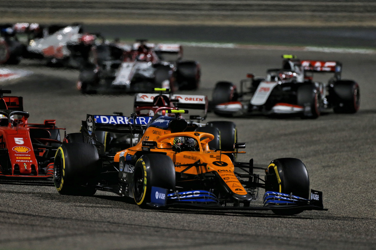 GP SAKHIR, Lando Norris (GBR) McLaren MCL35.
06.12.2020. Formula 1 World Championship, Rd 16, Sakhir Grand Prix, Sakhir, Bahrain, Gara Day.
- www.xpbimages.com, EMail: requests@xpbimages.com © Copyright: Moy / XPB Images
