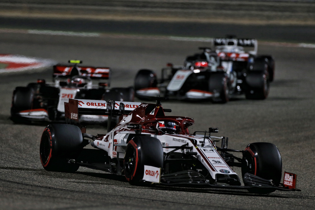 GP SAKHIR, Kimi Raikkonen (FIN) Alfa Romeo Racing C39.
06.12.2020. Formula 1 World Championship, Rd 16, Sakhir Grand Prix, Sakhir, Bahrain, Gara Day.
- www.xpbimages.com, EMail: requests@xpbimages.com © Copyright: Moy / XPB Images