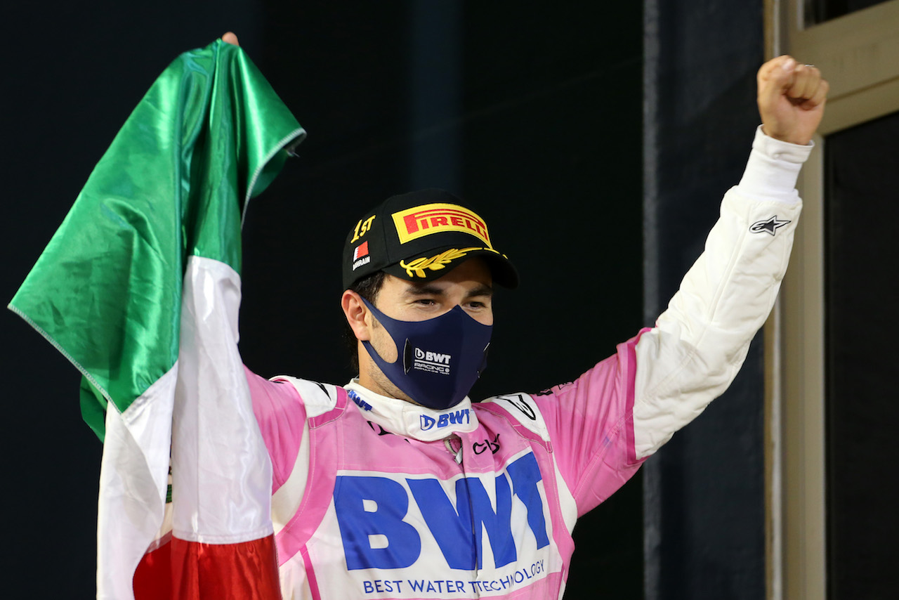 GP SAKHIR, Gara winner Sergio Perez (MEX) Racing Point F1 Team celebrates on the podium.
06.12.2020. Formula 1 World Championship, Rd 16, Sakhir Grand Prix, Sakhir, Bahrain, Gara Day.
- www.xpbimages.com, EMail: requests@xpbimages.com © Copyright: Charniaux / XPB Images