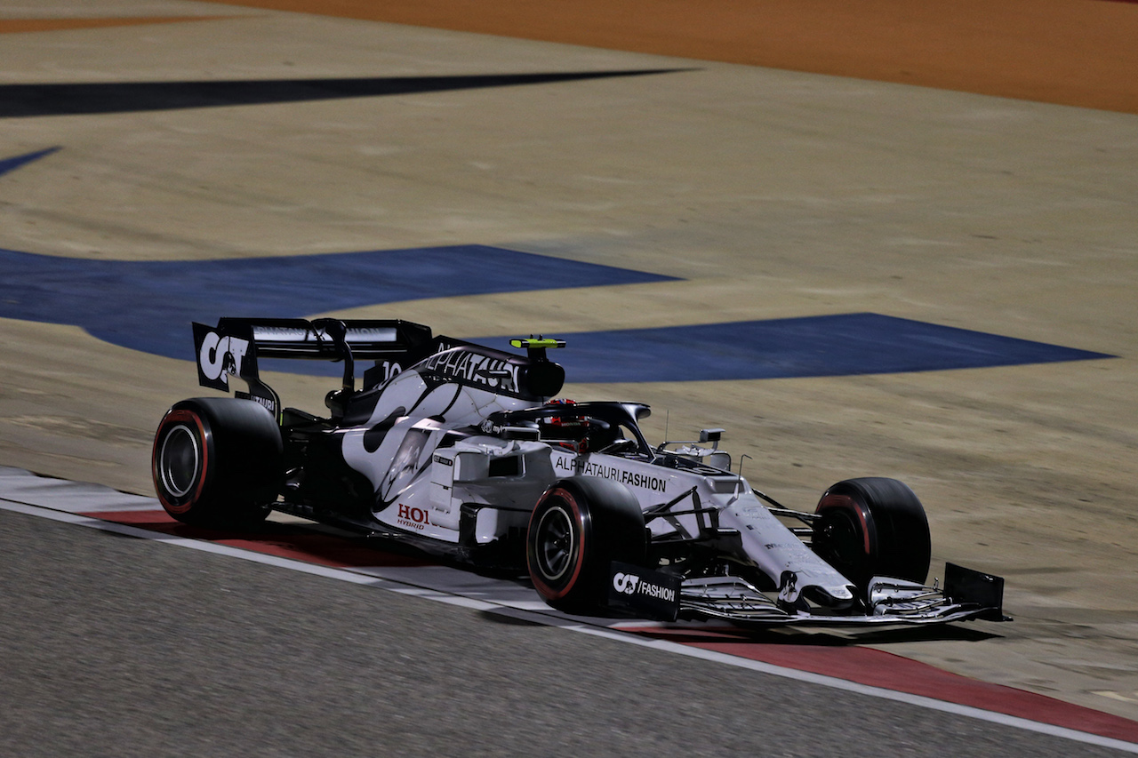 GP SAKHIR, Pierre Gasly (FRA) AlphaTauri AT01.
04.12.2020. Formula 1 World Championship, Rd 16, Sakhir Grand Prix, Sakhir, Bahrain, Practice Day
- www.xpbimages.com, EMail: requests@xpbimages.com © Copyright: Moy / XPB Images