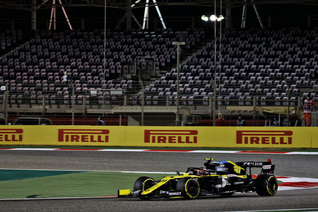 GP SAKHIR, Esteban Ocon (FRA) Renault F1 Team RS20.
04.12.2020. Formula 1 World Championship, Rd 16, Sakhir Grand Prix, Sakhir, Bahrain, Practice Day
- www.xpbimages.com, EMail: requests@xpbimages.com © Copyright: Batchelor / XPB Images