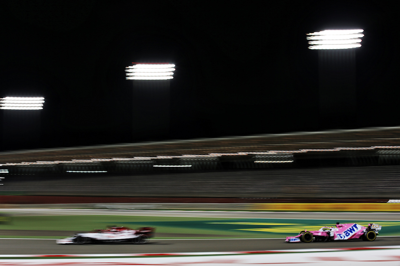 GP SAKHIR, Sergio Perez (MEX) Racing Point F1 Team RP19 follows Kimi Raikkonen (FIN) Alfa Romeo Racing C39.
04.12.2020. Formula 1 World Championship, Rd 16, Sakhir Grand Prix, Sakhir, Bahrain, Practice Day
- www.xpbimages.com, EMail: requests@xpbimages.com © Copyright: Batchelor / XPB Images