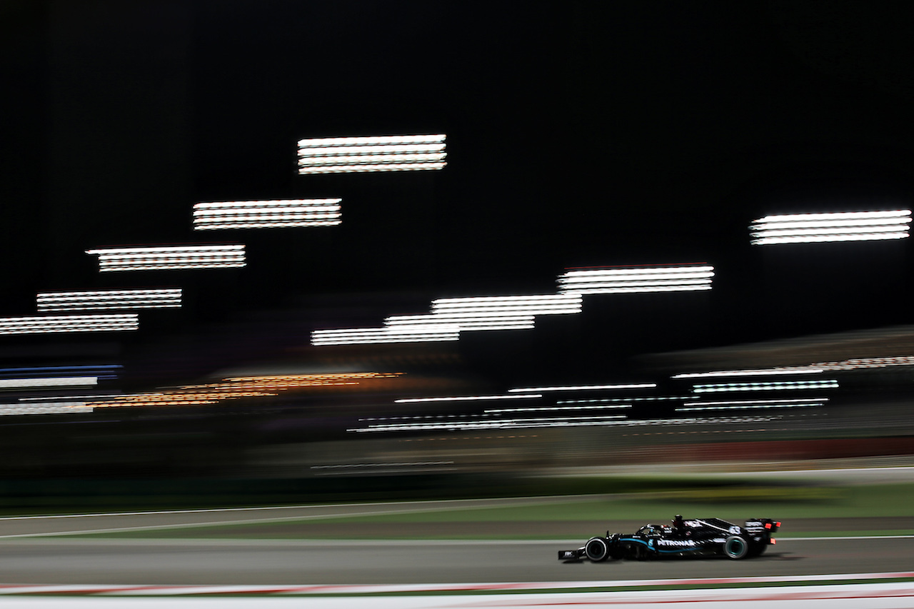 GP SAKHIR, George Russell (GBR) Mercedes AMG F1 W11.
04.12.2020. Formula 1 World Championship, Rd 16, Sakhir Grand Prix, Sakhir, Bahrain, Practice Day
- www.xpbimages.com, EMail: requests@xpbimages.com © Copyright: Batchelor / XPB Images