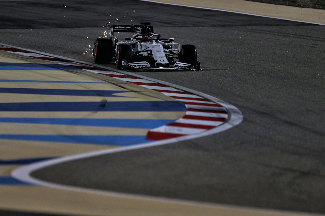 GP SAKHIR, Daniil Kvyat (RUS) AlphaTauri AT01.
04.12.2020. Formula 1 World Championship, Rd 16, Sakhir Grand Prix, Sakhir, Bahrain, Practice Day
- www.xpbimages.com, EMail: requests@xpbimages.com © Copyright: Moy / XPB Images