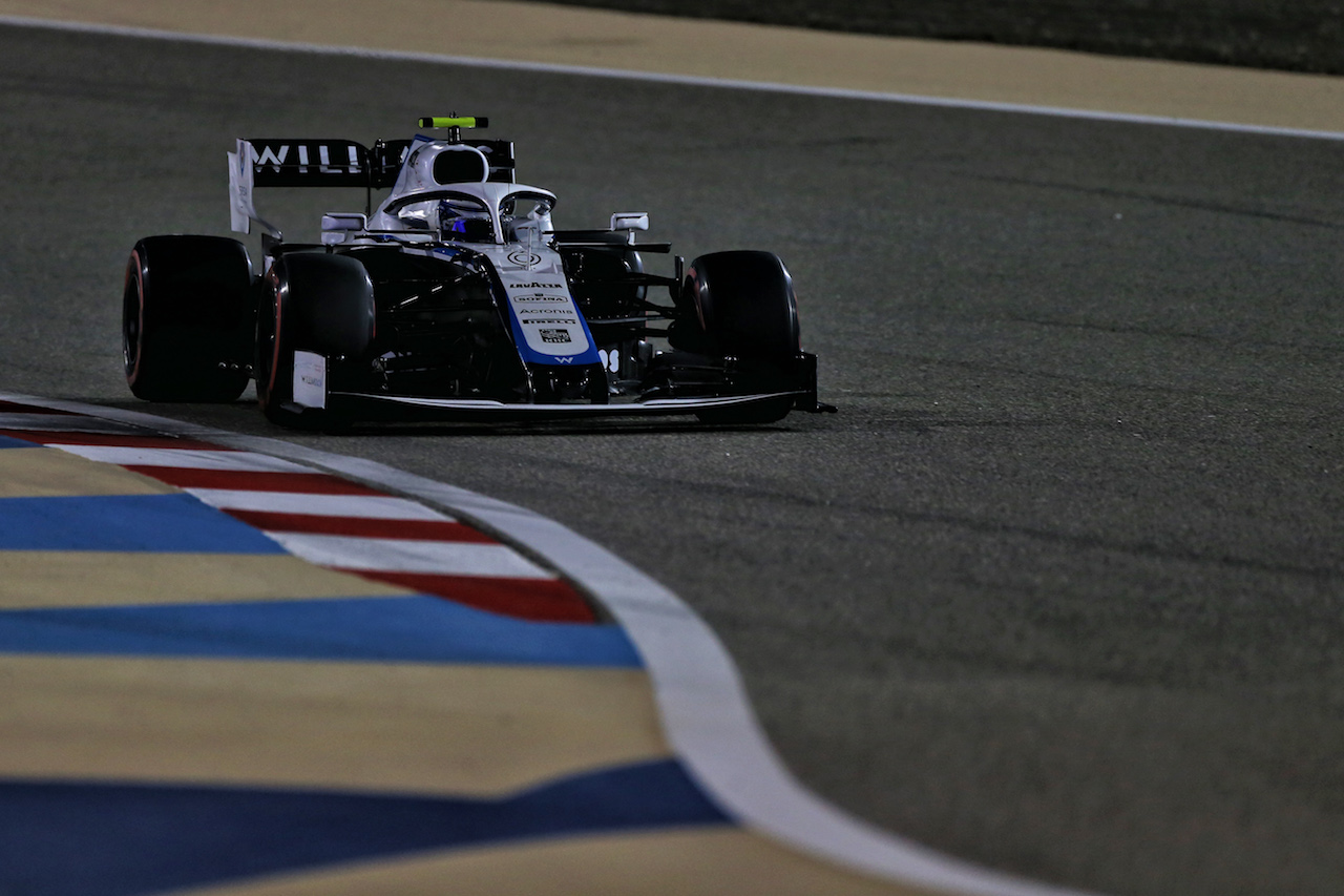 GP SAKHIR, Nicholas Latifi (CDN) Williams Racing FW43.
04.12.2020. Formula 1 World Championship, Rd 16, Sakhir Grand Prix, Sakhir, Bahrain, Practice Day
- www.xpbimages.com, EMail: requests@xpbimages.com © Copyright: Moy / XPB Images