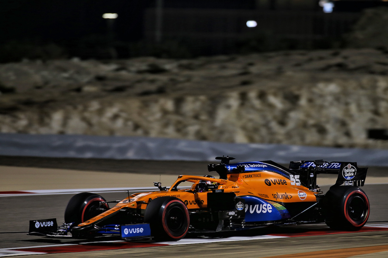 GP SAKHIR, Carlos Sainz Jr (ESP) McLaren MCL35.
04.12.2020. Formula 1 World Championship, Rd 16, Sakhir Grand Prix, Sakhir, Bahrain, Practice Day
- www.xpbimages.com, EMail: requests@xpbimages.com © Copyright: Batchelor / XPB Images