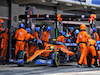 GP SPAGNA, Lando Norris (GBR) McLaren MCL35 makes a pit stop.
16.08.2020. Formula 1 World Championship, Rd 6, Spanish Grand Prix, Barcelona, Spain, Gara Day.
- www.xpbimages.com, EMail: requests@xpbimages.com © Copyright: Charniaux / XPB Images