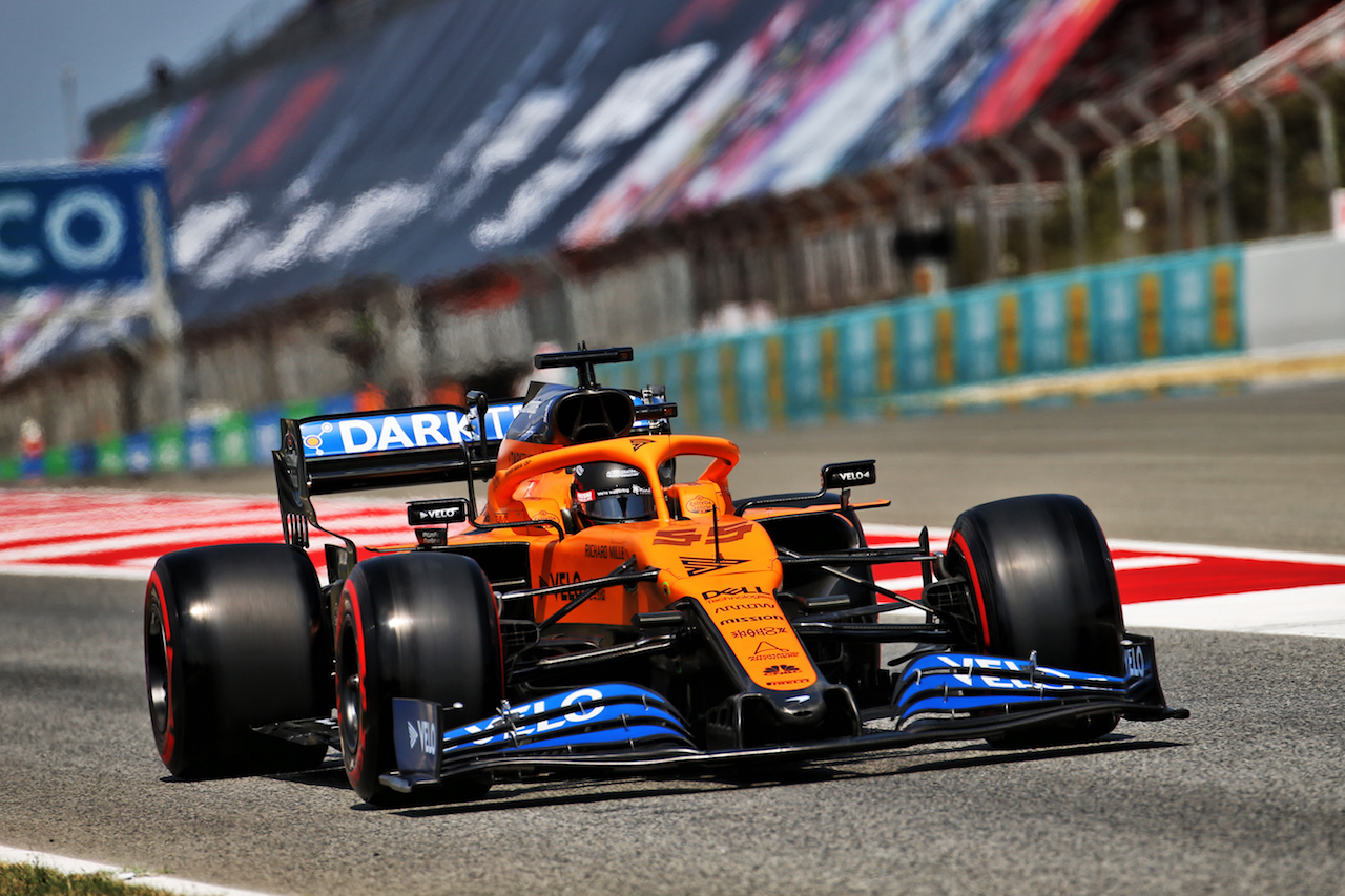 GP SPAGNA, Carlos Sainz Jr (ESP) McLaren MCL35.
15.08.2020. Formula 1 World Championship, Rd 6, Spanish Grand Prix, Barcelona, Spain, Qualifiche Day.
- www.xpbimages.com, EMail: requests@xpbimages.com © Copyright: Batchelor / XPB Images