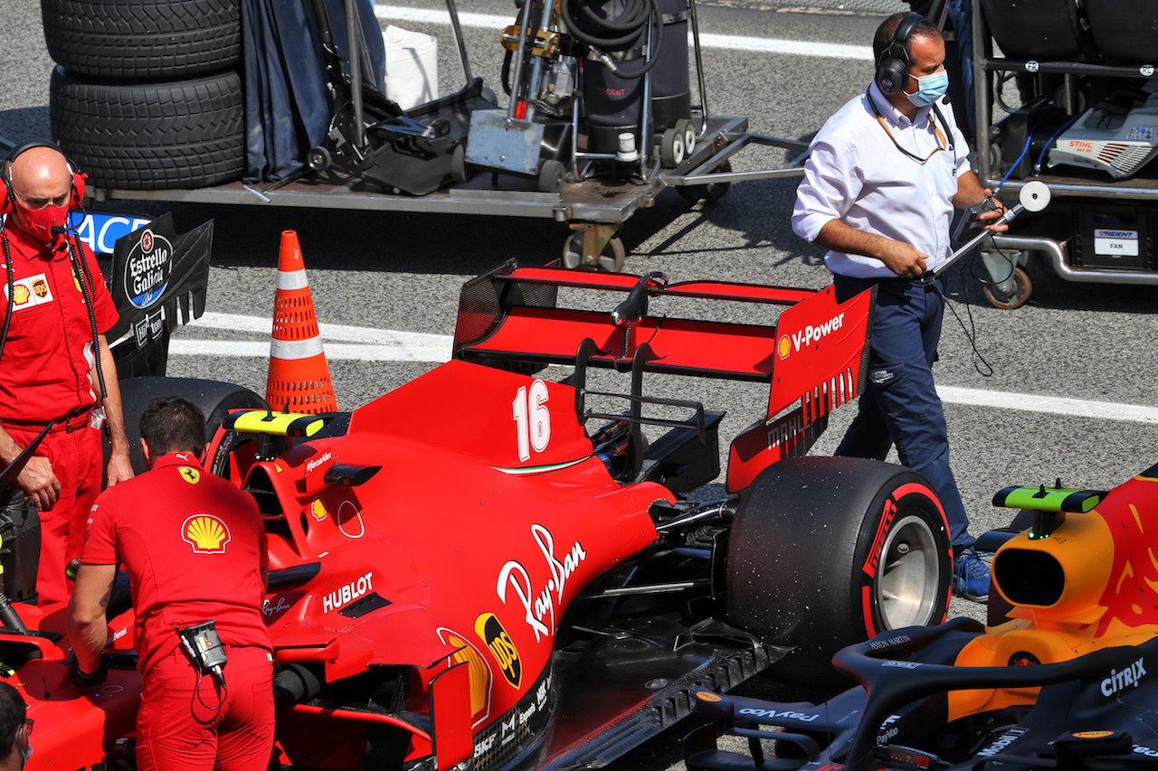 GP SPAGNA, Ferrari SF1000 of Charles Leclerc (MON) in qualifying parc ferme with rear wing DRS open.
15.08.2020. Formula 1 World Championship, Rd 6, Spanish Grand Prix, Barcelona, Spain, Qualifiche Day.
- www.xpbimages.com, EMail: requests@xpbimages.com © Copyright: Batchelor / XPB Images