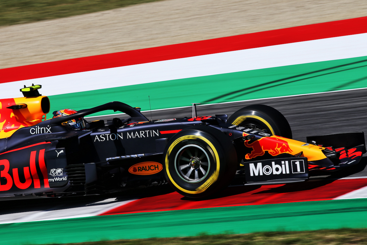 GP TOSCANA FERRARI 1000, Alexander Albon (THA) Red Bull Racing RB16.
12.09.2020. Formula 1 World Championship, Rd 9, Tuscan Grand Prix, Mugello, Italy, Qualifiche Day.
- www.xpbimages.com, EMail: requests@xpbimages.com © Copyright: Batchelor / XPB Images