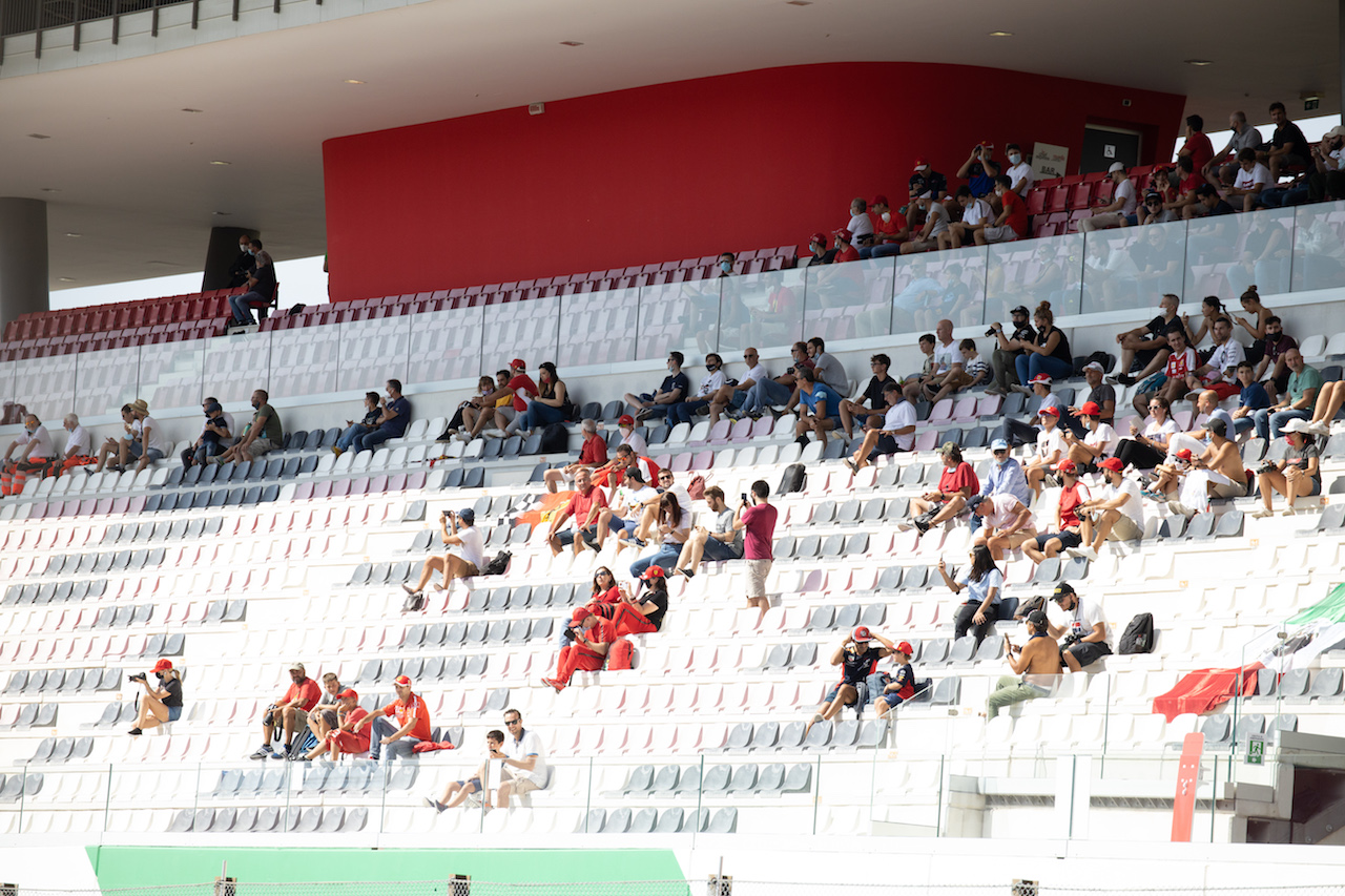 GP TOSCANA FERRARI 1000, Circuit Atmosfera - fans in the grandstand.
11.09.2020. Formula 1 World Championship, Rd 9, Tuscan Grand Prix, Mugello, Italy, Practice Day.
- www.xpbimages.com, EMail: requests@xpbimages.com © Copyright: Bearne / XPB Images