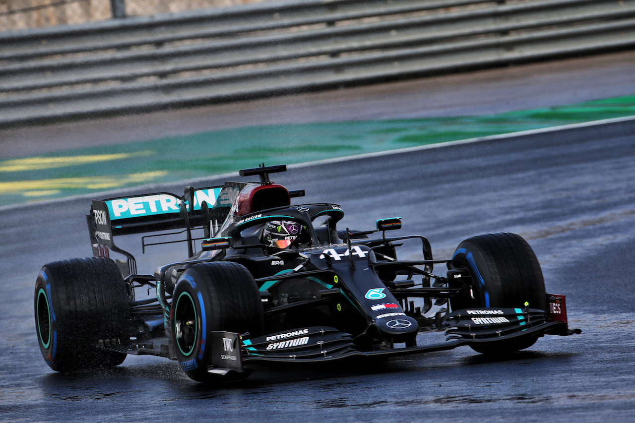 GP TURCHIA, Lewis Hamilton (GBR) Mercedes AMG F1 W11.
15.11.2020. Formula 1 World Championship, Rd 14, Turkish Grand Prix, Istanbul, Turkey, Gara Day.
- www.xpbimages.com, EMail: requests@xpbimages.com © Copyright: Batchelor / XPB Images