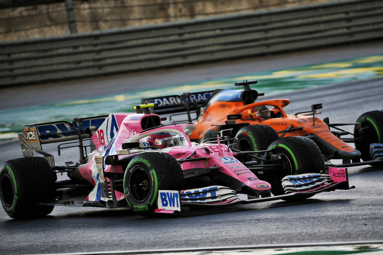 GP TURCHIA, Lance Stroll (CDN) Racing Point F1 Team RP20 e Carlos Sainz Jr (ESP) McLaren MCL35 battle for position.
15.11.2020. Formula 1 World Championship, Rd 14, Turkish Grand Prix, Istanbul, Turkey, Gara Day.
- www.xpbimages.com, EMail: requests@xpbimages.com © Copyright: Batchelor / XPB Images