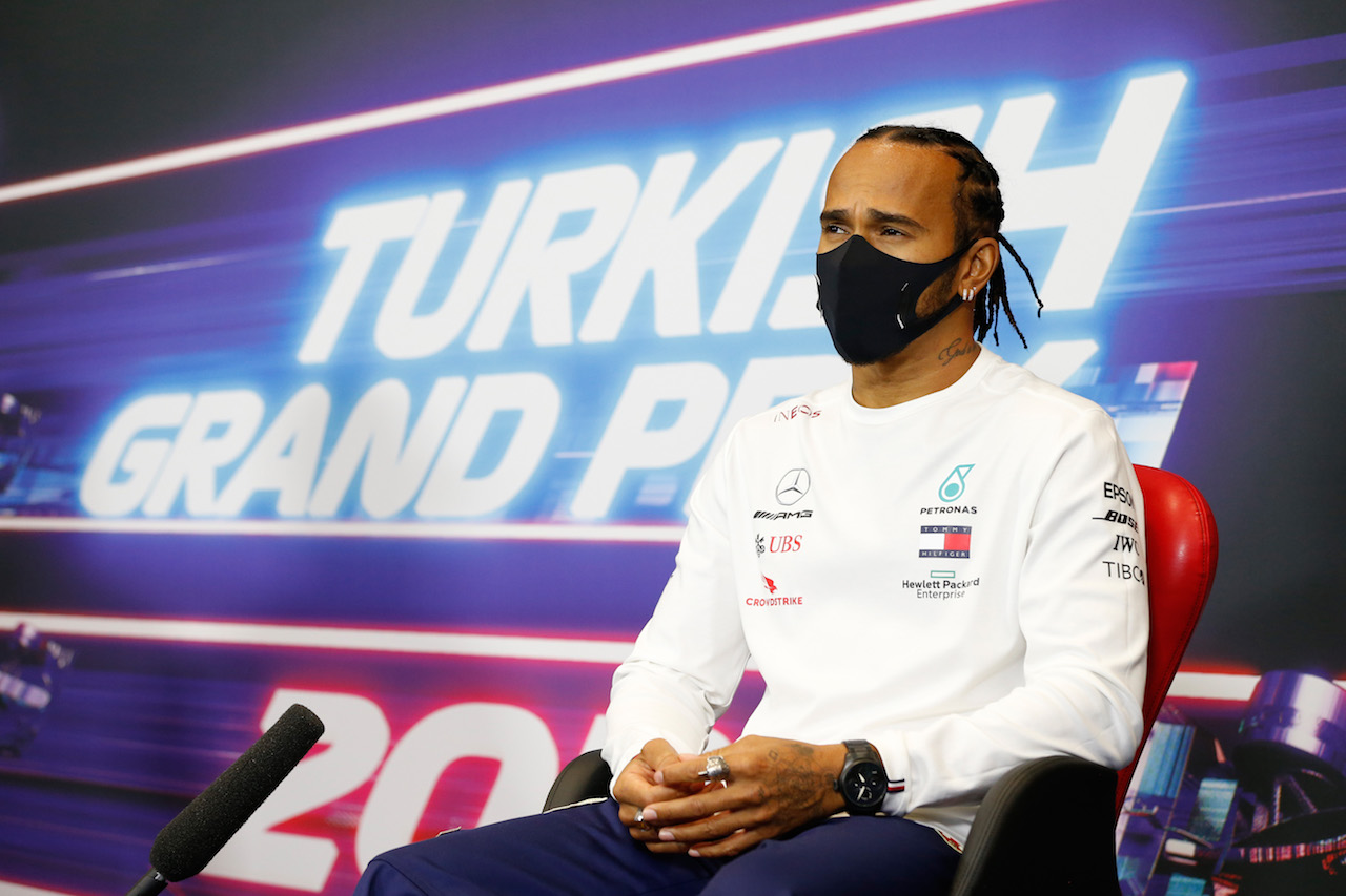 GP TURCHIA, Lewis Hamilton (GBR) Mercedes AMG F1 in the FIA Press Conference.
12.11.2020. Formula 1 World Championship, Rd 14, Turkish Grand Prix, Istanbul, Turkey, Preparation Day.
- www.xpbimages.com, EMail: requests@xpbimages.com © Copyright: FIA Pool Image for Editorial Use Only