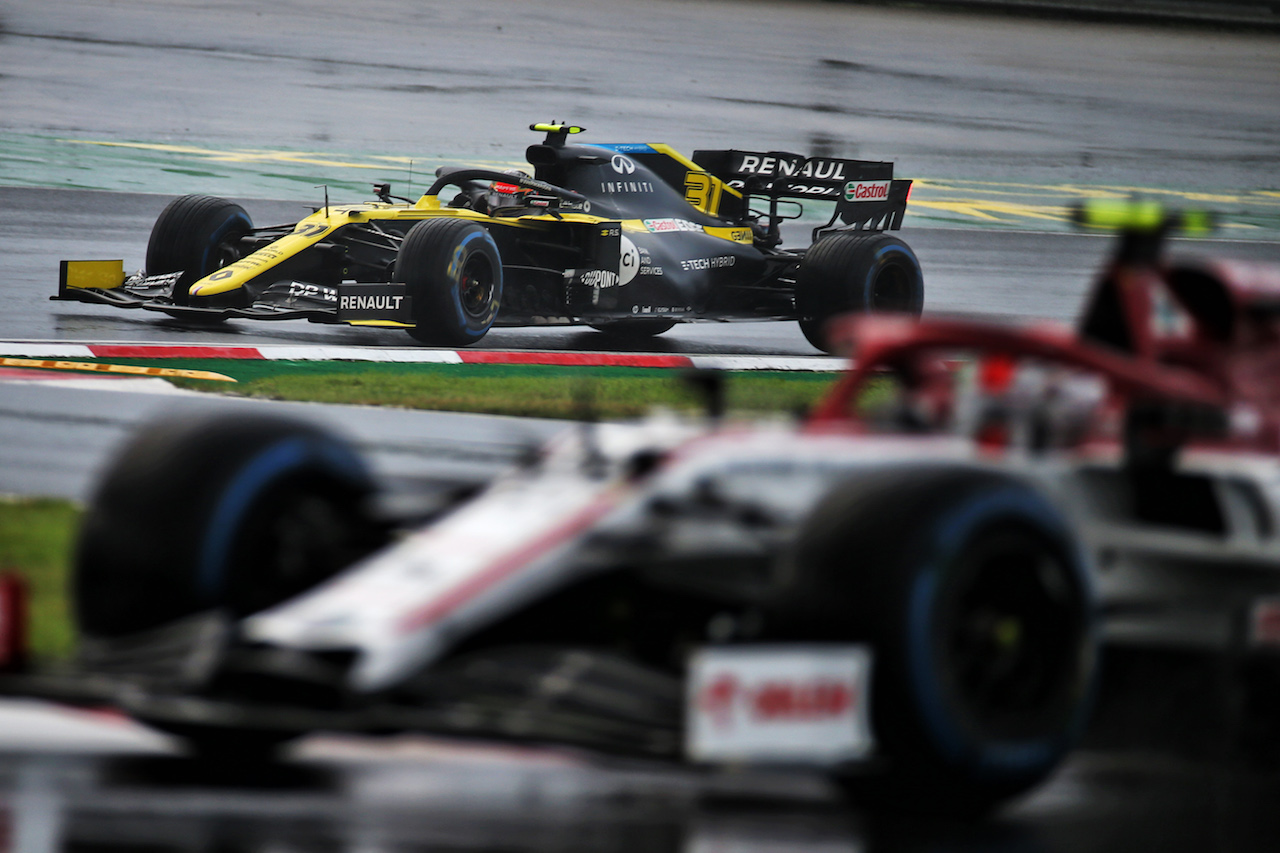 GP TURCHIA, Esteban Ocon (FRA) Renault F1 Team RS20.
14.11.2020. Formula 1 World Championship, Rd 14, Turkish Grand Prix, Istanbul, Turkey, Qualifiche Day.
- www.xpbimages.com, EMail: requests@xpbimages.com © Copyright: Batchelor / XPB Images
