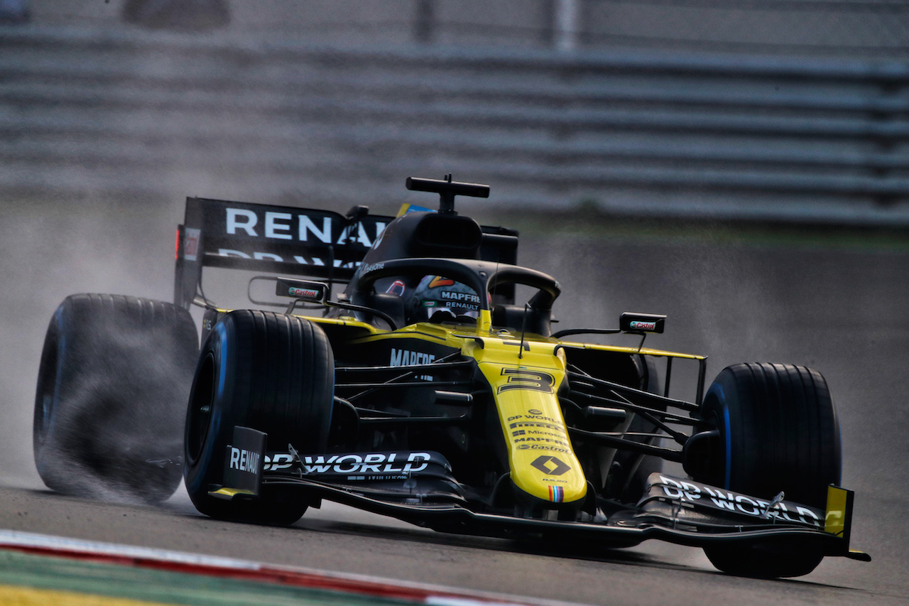 GP TURCHIA, Daniel Ricciardo (AUS) Renault F1 Team RS20.
14.11.2020. Formula 1 World Championship, Rd 14, Turkish Grand Prix, Istanbul, Turkey, Qualifiche Day.
- www.xpbimages.com, EMail: requests@xpbimages.com © Copyright: Staley / XPB Images