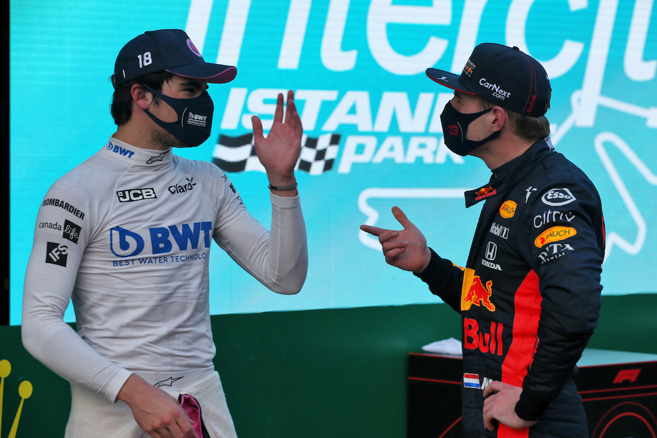 GP TURCHIA, (L to R): pole sitter Lance Stroll (CDN) Racing Point F1 Team with Max Verstappen (NLD) Red Bull Racing in qualifying parc ferme.
14.11.2020. Formula 1 World Championship, Rd 14, Turkish Grand Prix, Istanbul, Turkey, Qualifiche Day.
- www.xpbimages.com, EMail: requests@xpbimages.com © Copyright: Batchelor / XPB Images