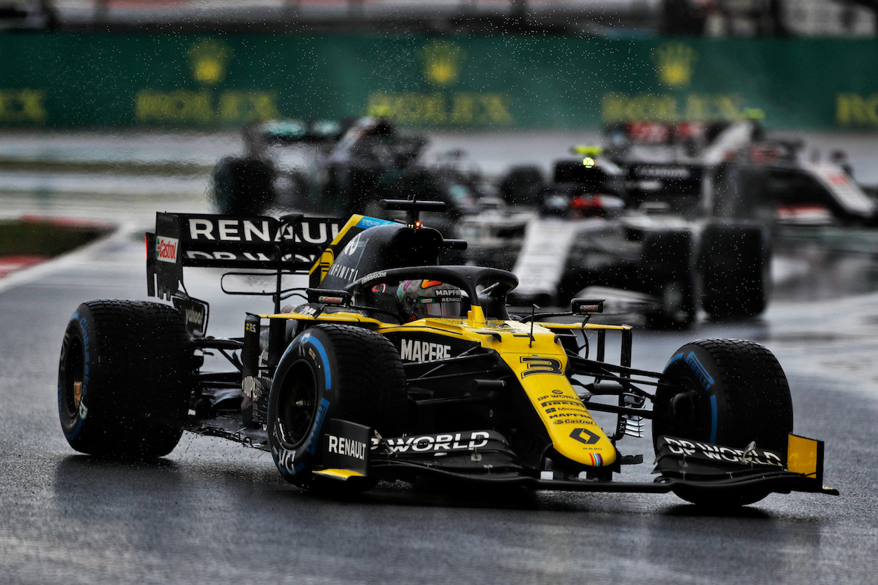 GP TURCHIA, Daniel Ricciardo (AUS) Renault F1 Team RS20.
14.11.2020. Formula 1 World Championship, Rd 14, Turkish Grand Prix, Istanbul, Turkey, Qualifiche Day.
- www.xpbimages.com, EMail: requests@xpbimages.com © Copyright: Staley / XPB Images