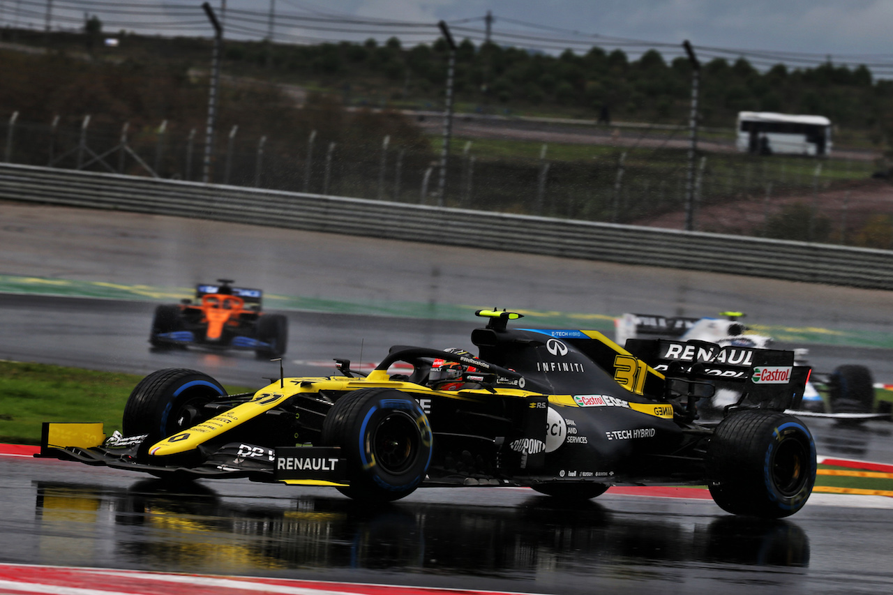 GP TURCHIA, Esteban Ocon (FRA) Renault F1 Team RS20.
14.11.2020. Formula 1 World Championship, Rd 14, Turkish Grand Prix, Istanbul, Turkey, Qualifiche Day.
- www.xpbimages.com, EMail: requests@xpbimages.com © Copyright: Batchelor / XPB Images