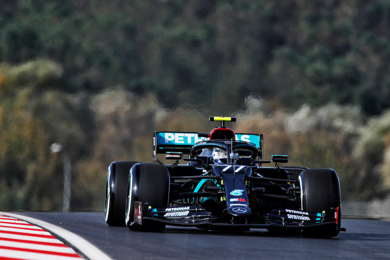 GP TURCHIA, Valtteri Bottas (FIN) Mercedes AMG F1 W11.
13.11.2020 Formula 1 World Championship, Rd 14, Turkish Grand Prix, Istanbul, Turkey, Practice Day.
- www.xpbimages.com, EMail: requests@xpbimages.com © Copyright: Staley / XPB Images