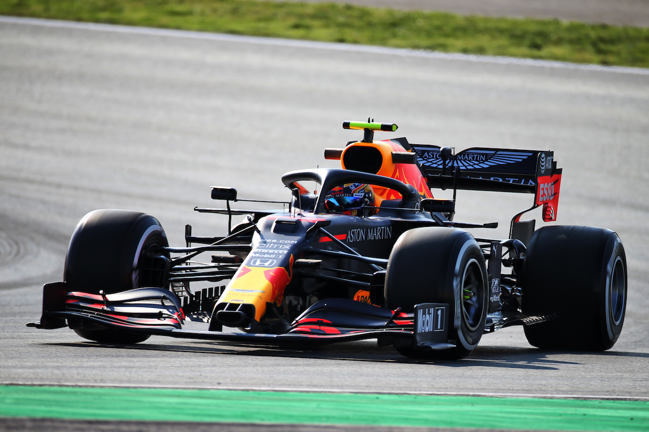 GP TURCHIA, Alexander Albon (THA) Red Bull Racing RB16.
13.11.2020 Formula 1 World Championship, Rd 14, Turkish Grand Prix, Istanbul, Turkey, Practice Day.
- www.xpbimages.com, EMail: requests@xpbimages.com © Copyright: Batchelor / XPB Images