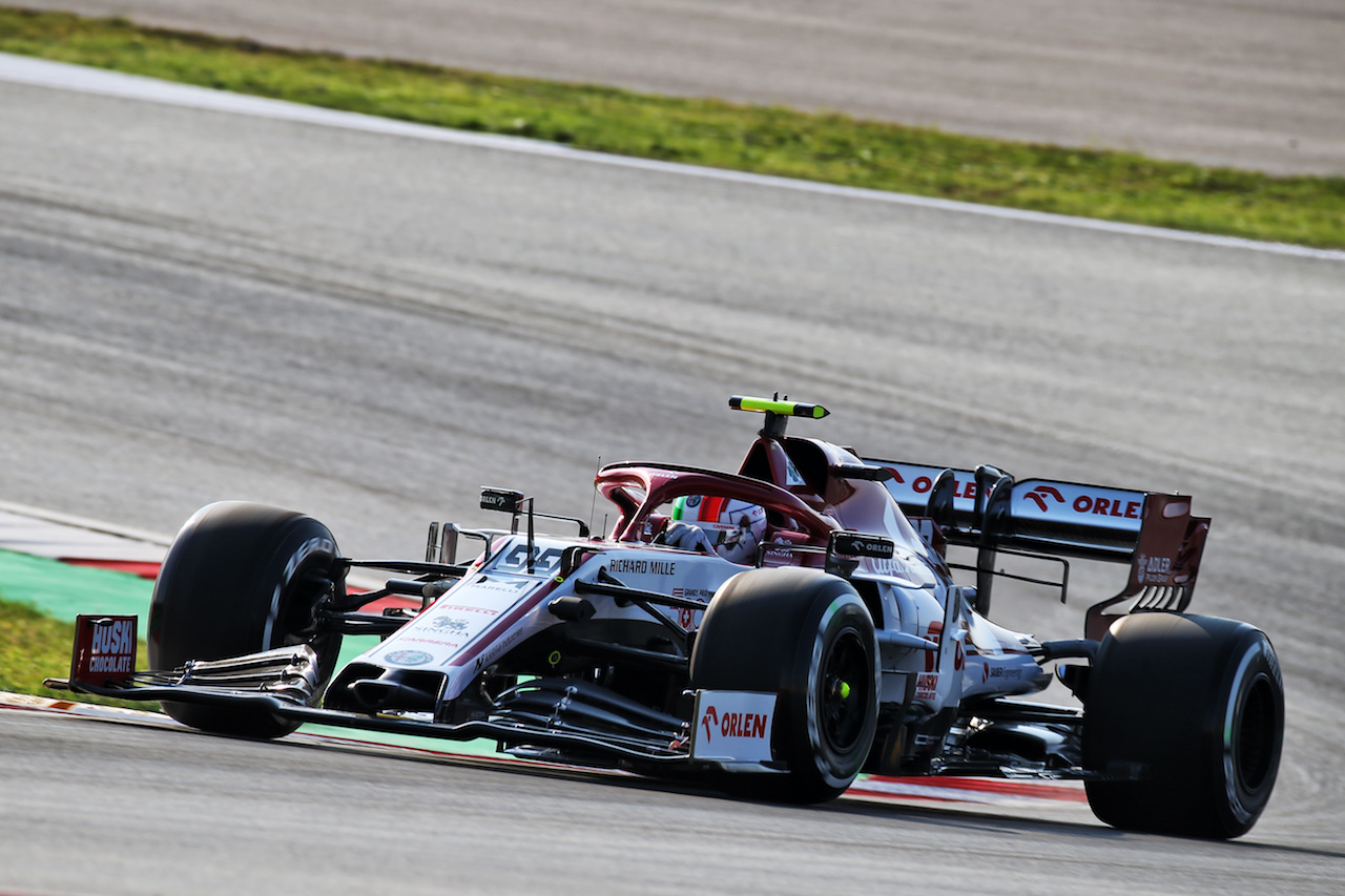 GP TURCHIA, Antonio Giovinazzi (ITA) Alfa Romeo Racing C39.
13.11.2020 Formula 1 World Championship, Rd 14, Turkish Grand Prix, Istanbul, Turkey, Practice Day.
- www.xpbimages.com, EMail: requests@xpbimages.com © Copyright: Batchelor / XPB Images