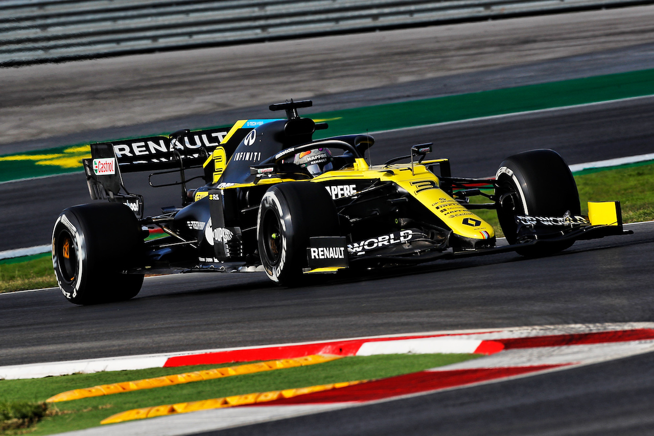 GP TURCHIA, Daniel Ricciardo (AUS) Renault F1 Team RS20.
13.11.2020 Formula 1 World Championship, Rd 14, Turkish Grand Prix, Istanbul, Turkey, Practice Day.
- www.xpbimages.com, EMail: requests@xpbimages.com © Copyright: Staley / XPB Images
