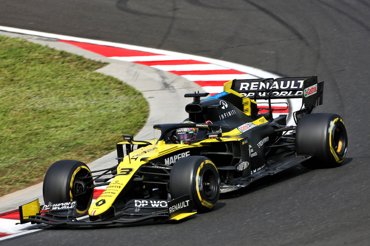 GP UNGHERIA, Daniel Ricciardo (AUS) Renault F1 Team RS20.
19.07.2020. Formula 1 World Championship, Rd 3, Hungarian Grand Prix, Budapest, Hungary, Gara Day.
- www.xpbimages.com, EMail: requests@xpbimages.com © Copyright: Charniaux / XPB Images