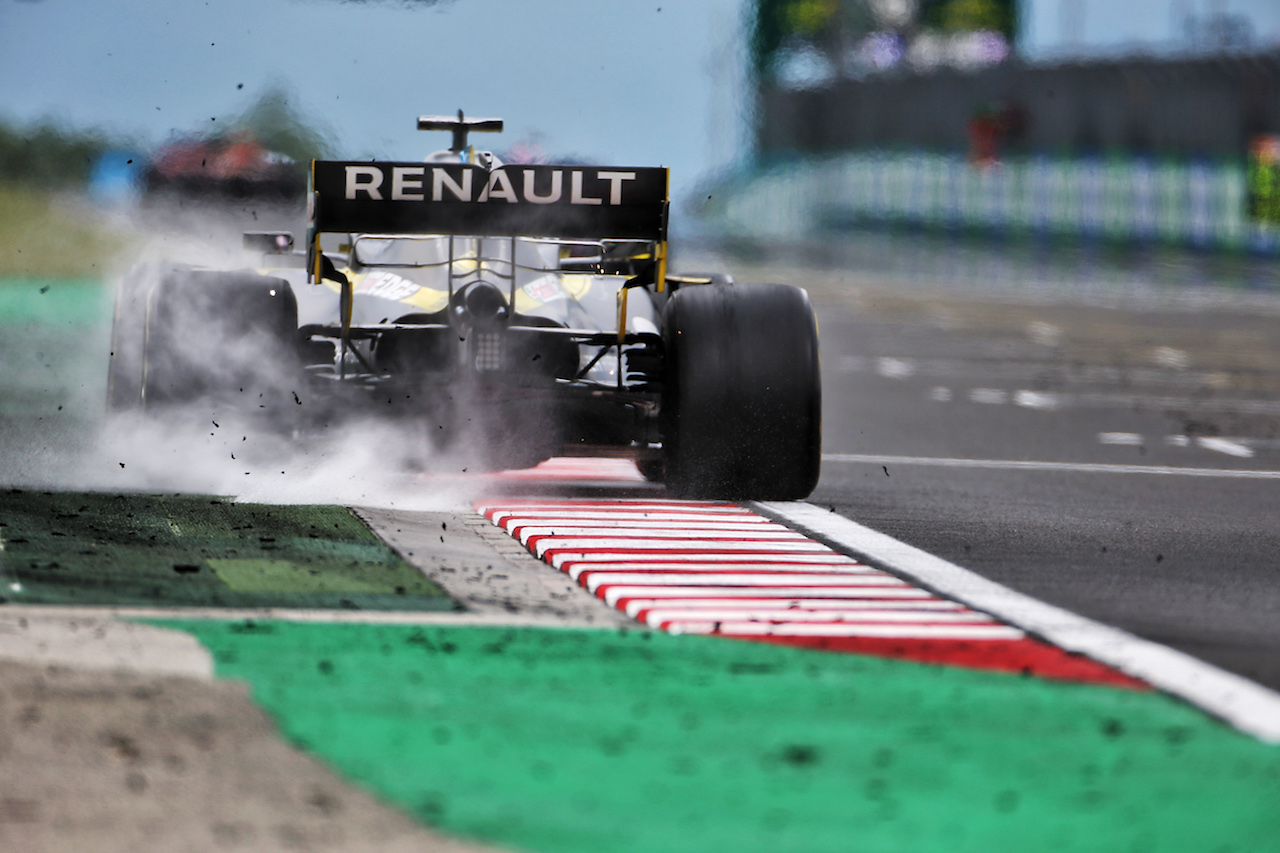 GP UNGHERIA, Daniel Ricciardo (AUS) Renault F1 Team RS20.
19.07.2020. Formula 1 World Championship, Rd 3, Hungarian Grand Prix, Budapest, Hungary, Gara Day.
- www.xpbimages.com, EMail: requests@xpbimages.com © Copyright: Charniaux / XPB Images