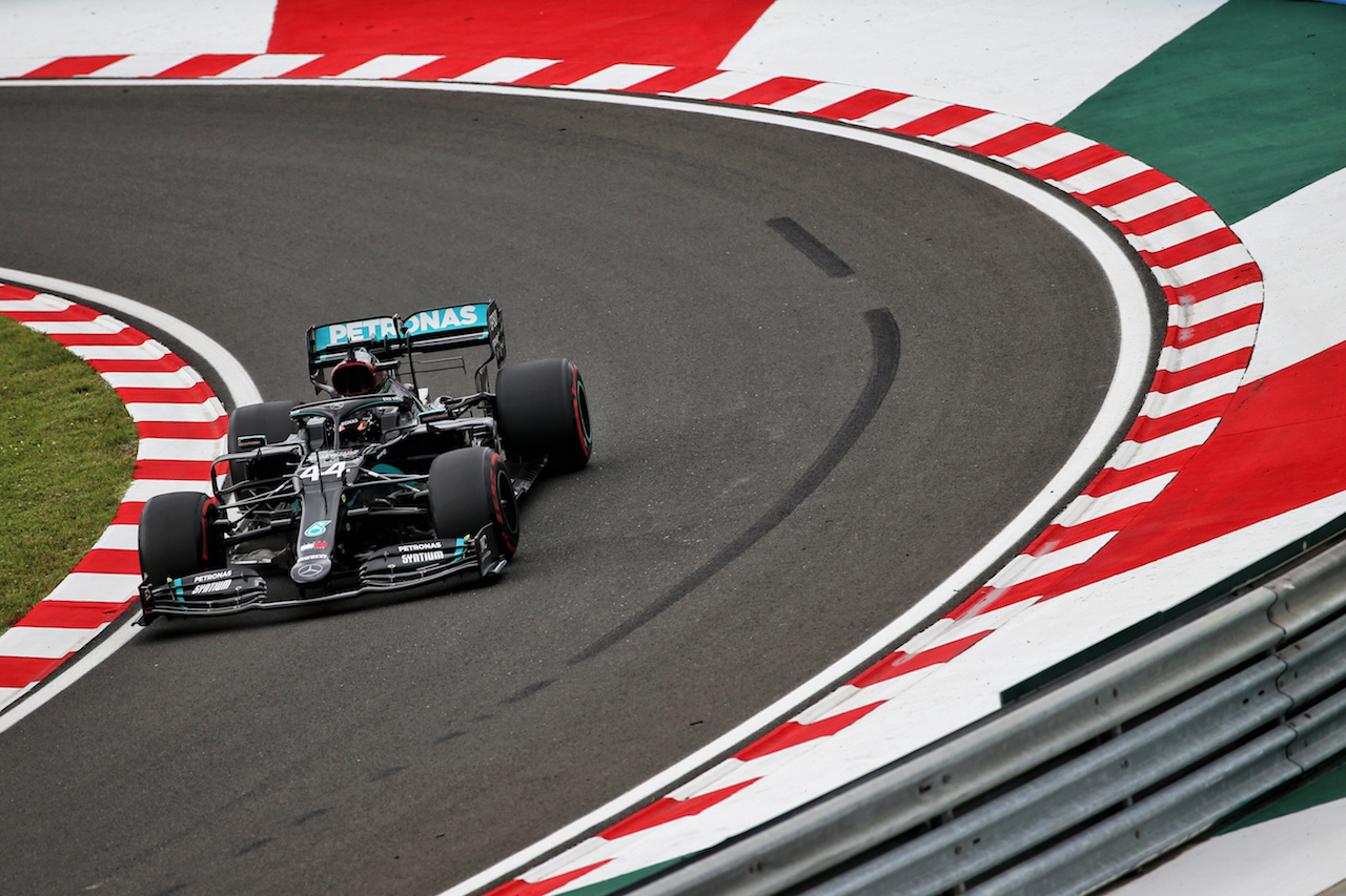 GP UNGHERIA, Lewis Hamilton (GBR) Mercedes AMG F1 W11.
18.07.2020. Formula 1 World Championship, Rd 3, Hungarian Grand Prix, Budapest, Hungary, Qualifiche Day.
- www.xpbimages.com, EMail: requests@xpbimages.com © Copyright: Batchelor / XPB Images