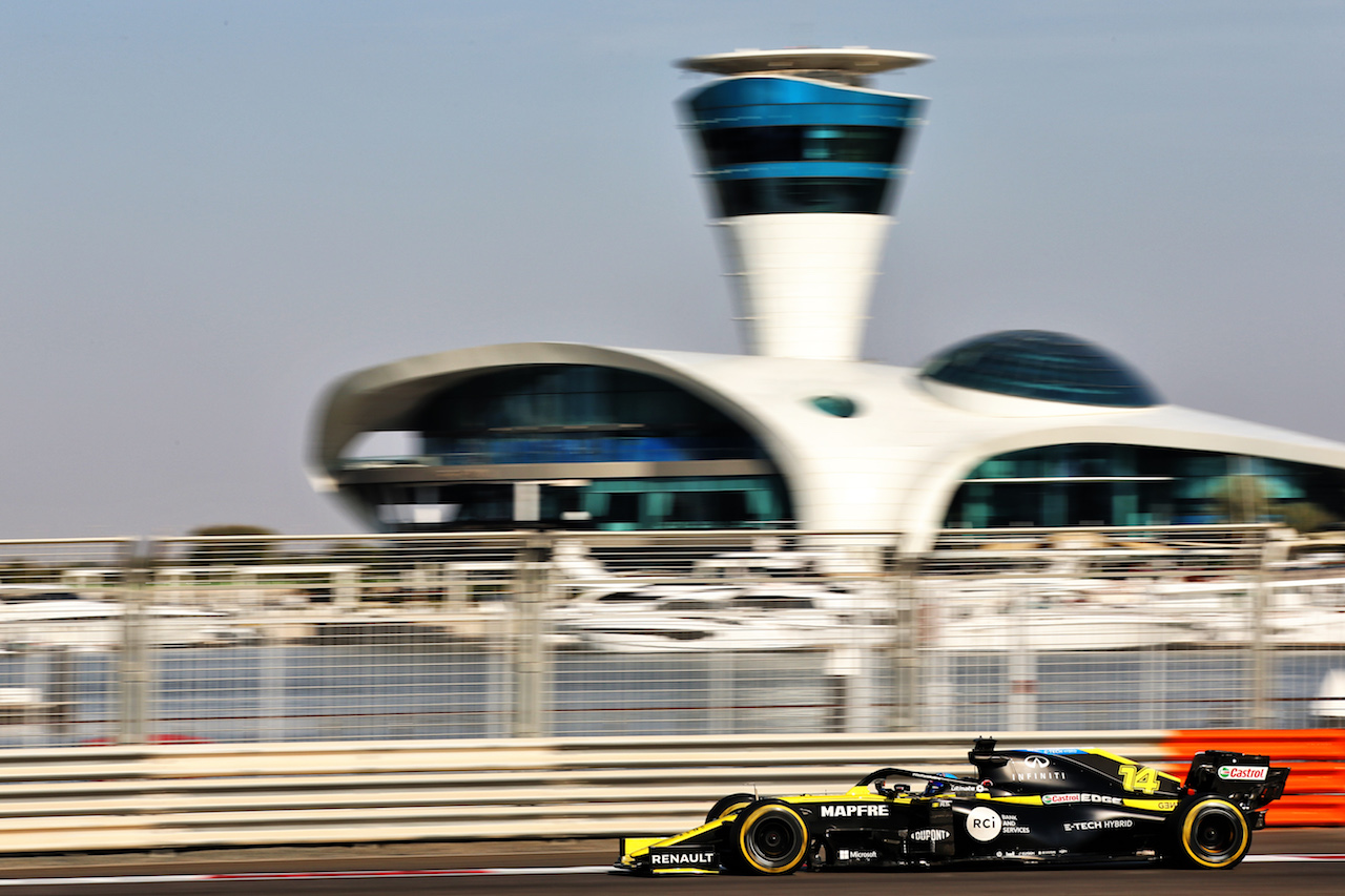 YOUNG DRIVER TEST ABU DHABI, Fernando Alonso (ESP) Renault F1 Team RS20.
15.12.2020. Formula 1 Testing, Yas Marina Circuit, Abu Dhabi, Tuesday.
- www.xpbimages.com, EMail: requests@xpbimages.com © Copyright: Batchelor / XPB Images