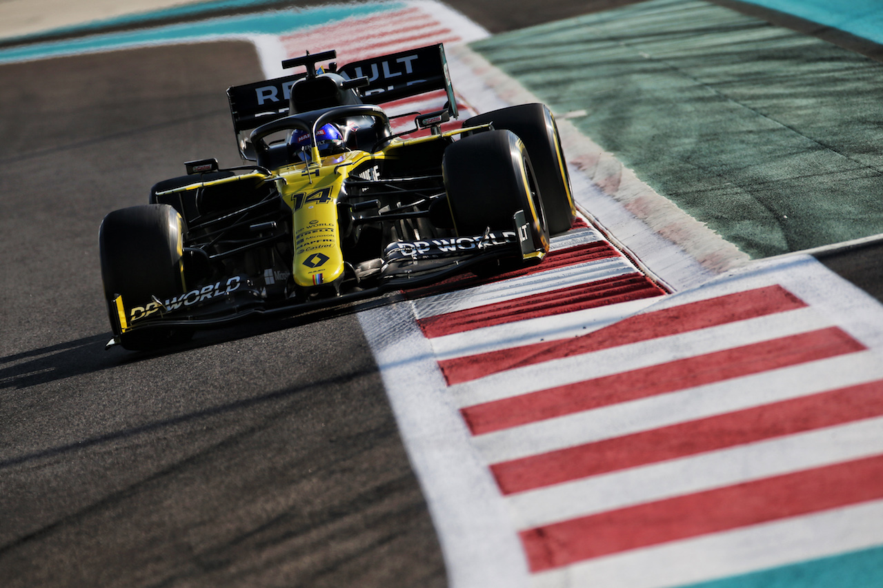 YOUNG DRIVER TEST ABU DHABI, Fernando Alonso (ESP) Renault F1 Team RS20.
15.12.2020. Formula 1 Testing, Yas Marina Circuit, Abu Dhabi, Tuesday.
- www.xpbimages.com, EMail: requests@xpbimages.com © Copyright: Batchelor / XPB Images