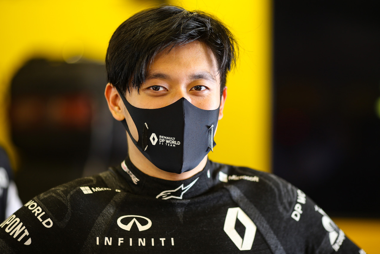 YOUNG DRIVER TEST ABU DHABI, Guanyu Zhou (CHN) Renault F1 Team Test Driver.
15.12.2020. Formula 1 Testing, Yas Marina Circuit, Abu Dhabi, Tuesday.
- www.xpbimages.com, EMail: requests@xpbimages.com © Copyright: Charniaux / XPB Images