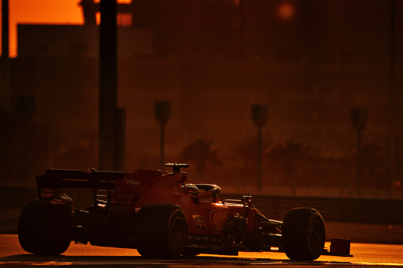 YOUNG DRIVER TEST ABU DHABI, Robert Shwartzman (RUS) Ferrari SF1000 Test Driver.
15.12.2020. Formula 1 Testing, Yas Marina Circuit, Abu Dhabi, Tuesday.
- www.xpbimages.com, EMail: requests@xpbimages.com © Copyright: Batchelor / XPB Images