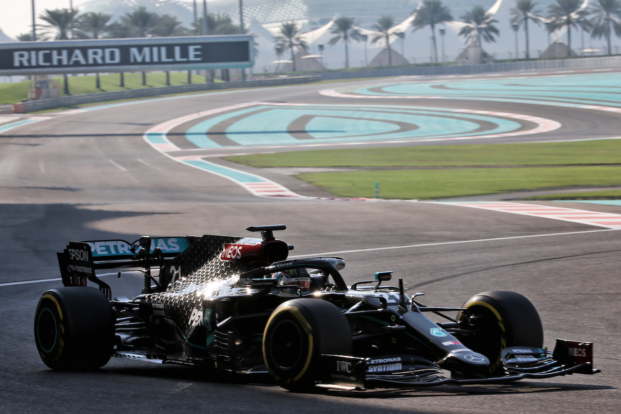 YOUNG DRIVER TEST ABU DHABI, Nyck de Vries (NLD) Mercedes AMG F1 W11 Test Driver.
15.12.2020. Formula 1 Testing, Yas Marina Circuit, Abu Dhabi, Tuesday.
- www.xpbimages.com, EMail: requests@xpbimages.com © Copyright: Batchelor / XPB Images