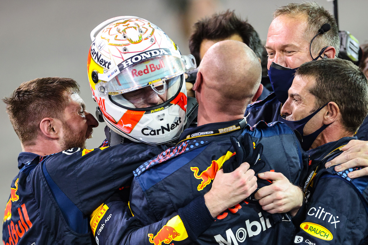 GP ABU DHABI, Max Verstappen (NLD), Red Bull Racing 
12.12.2021. Formula 1 World Championship, Rd 22, Abu Dhabi Grand Prix, Yas Marina Circuit, Abu Dhabi, Gara Day.
- www.xpbimages.com, EMail: requests@xpbimages.com ¬© Copyright: Charniaux / XPB Images