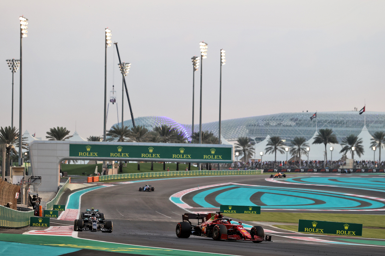 GP ABU DHABI, Charles Leclerc (MON) Ferrari SF-21.
12.12.2021. Formula 1 World Championship, Rd 22, Abu Dhabi Grand Prix, Yas Marina Circuit, Abu Dhabi, Gara Day.
- www.xpbimages.com, EMail: requests@xpbimages.com © Copyright: Moy / XPB Images