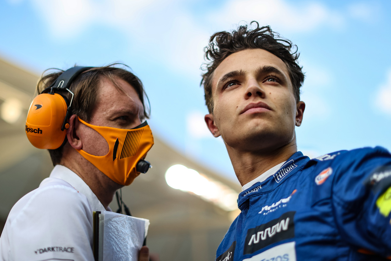 GP ABU DHABI, Lando Norris (GBR), McLaren F1 Team 
12.12.2021. Formula 1 World Championship, Rd 22, Abu Dhabi Grand Prix, Yas Marina Circuit, Abu Dhabi, Gara Day.
- www.xpbimages.com, EMail: requests@xpbimages.com © Copyright: Charniaux / XPB Images