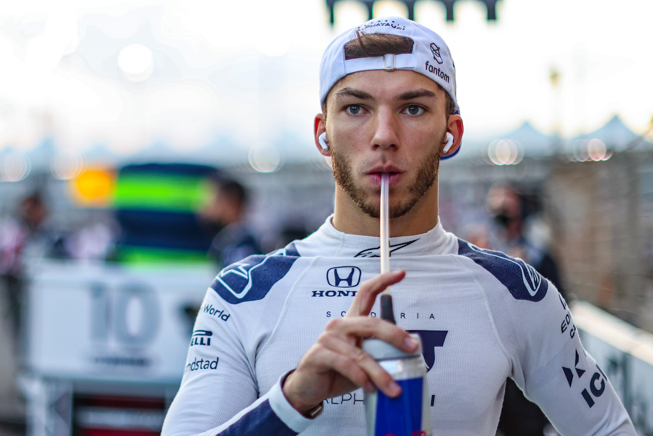 GP ABU DHABI, Pierre Gasly (FRA), AlphaTauri F1 
12.12.2021. Formula 1 World Championship, Rd 22, Abu Dhabi Grand Prix, Yas Marina Circuit, Abu Dhabi, Gara Day.
- www.xpbimages.com, EMail: requests@xpbimages.com ¬© Copyright: Charniaux / XPB Images
