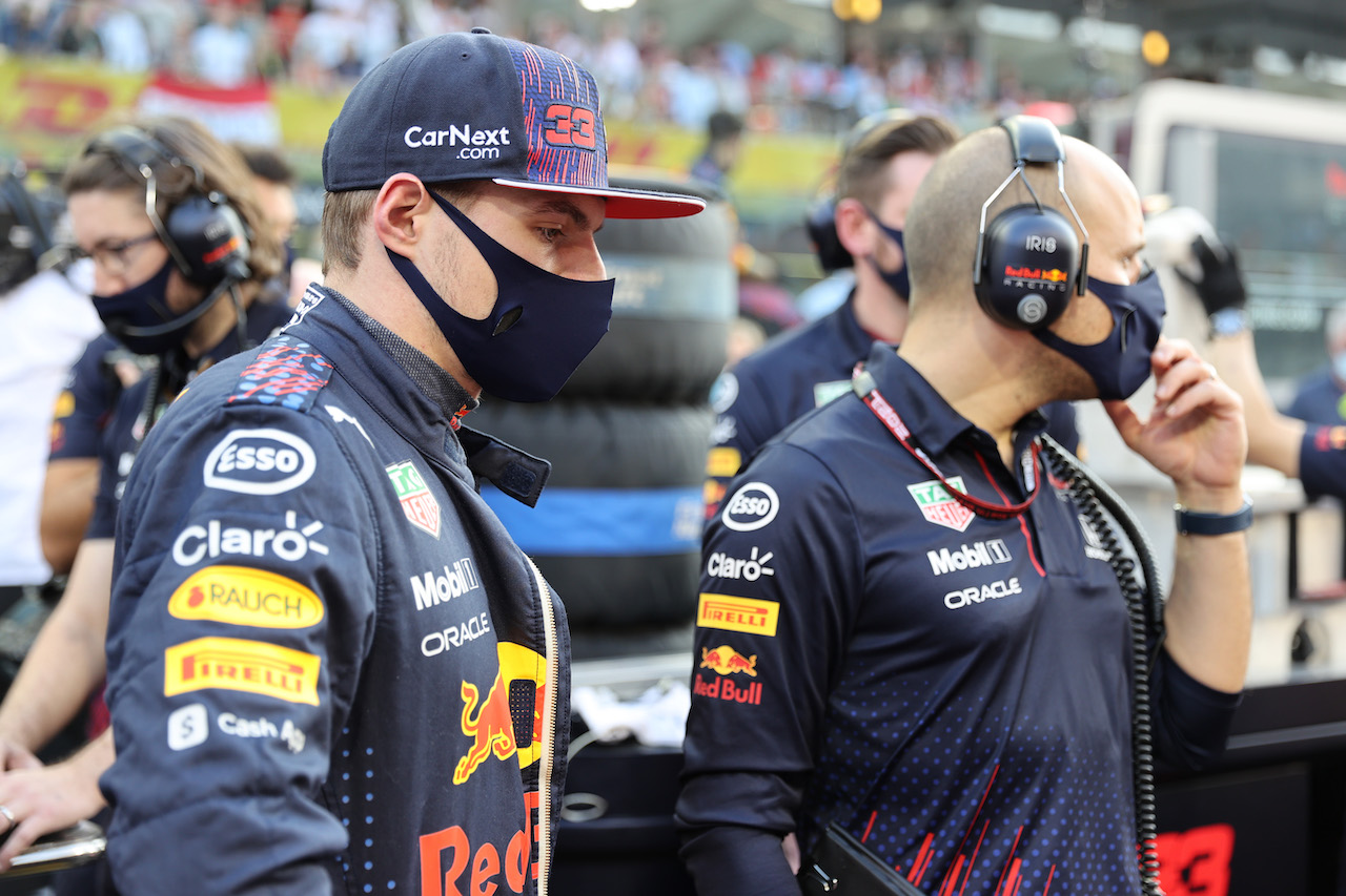 GP ABU DHABI, Max Verstappen (NLD) Red Bull Racing RB16B.
12.12.2021. Formula 1 World Championship, Rd 22, Abu Dhabi Grand Prix, Yas Marina Circuit, Abu Dhabi, Gara Day.
- www.xpbimages.com, EMail: requests@xpbimages.com ¬© Copyright: Batchelor / XPB Images