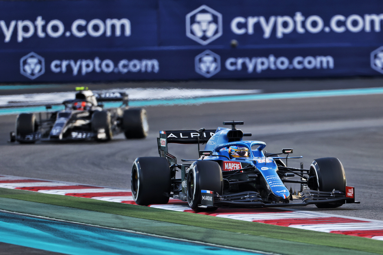 GP ABU DHABI, Fernando Alonso (ESP) Alpine F1 Team A521.
12.12.2021. Formula 1 World Championship, Rd 22, Abu Dhabi Grand Prix, Yas Marina Circuit, Abu Dhabi, Gara Day.
- www.xpbimages.com, EMail: requests@xpbimages.com © Copyright: Bearne / XPB Images