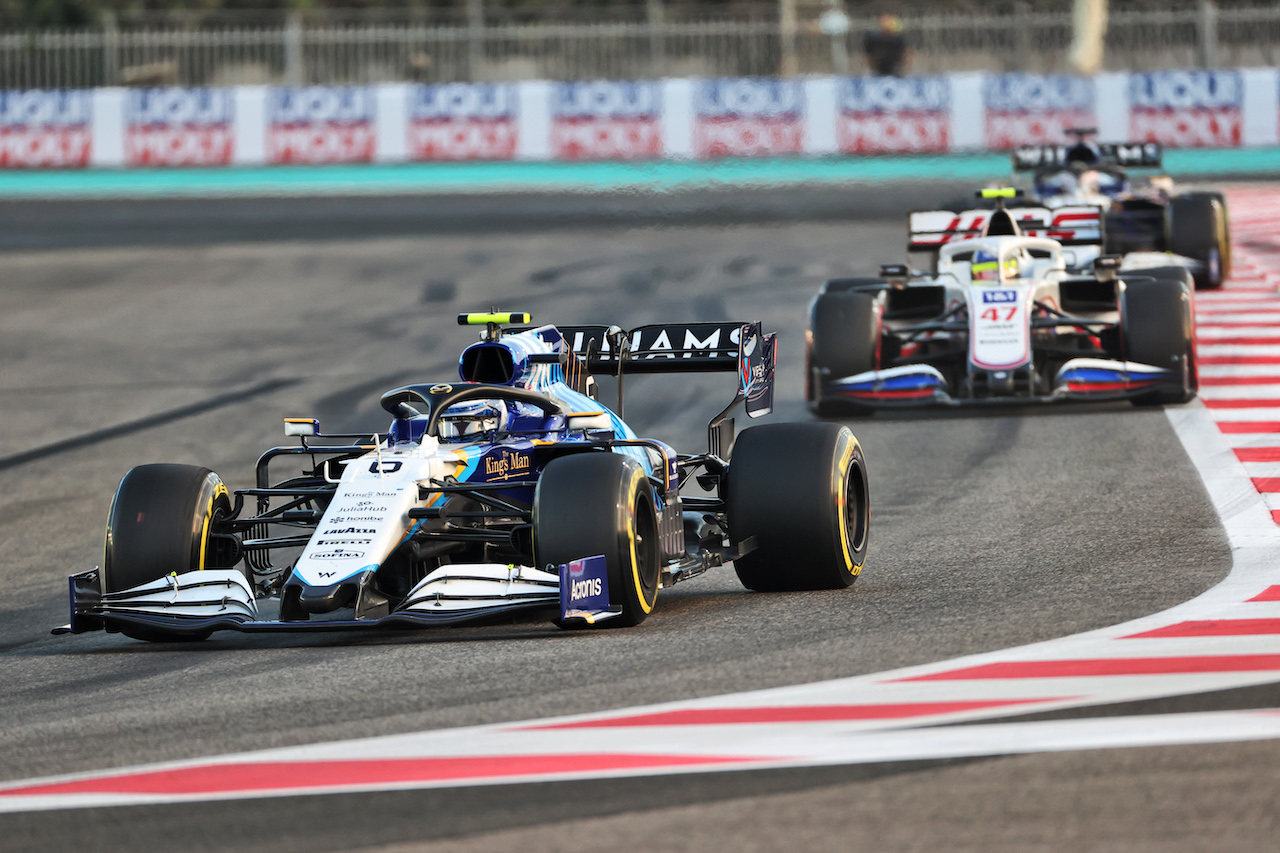 GP ABU DHABI, Nicholas Latifi (CDN) Williams Racing FW43B.
12.12.2021. Formula 1 World Championship, Rd 22, Abu Dhabi Grand Prix, Yas Marina Circuit, Abu Dhabi, Gara Day.
- www.xpbimages.com, EMail: requests@xpbimages.com © Copyright: Charniaux / XPB Images